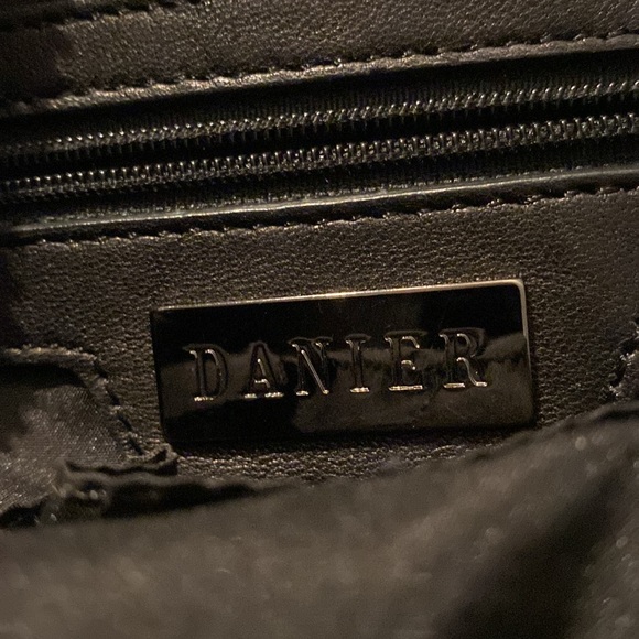 DANIER NWOT leather satchel with designs - Picture 6 of 14